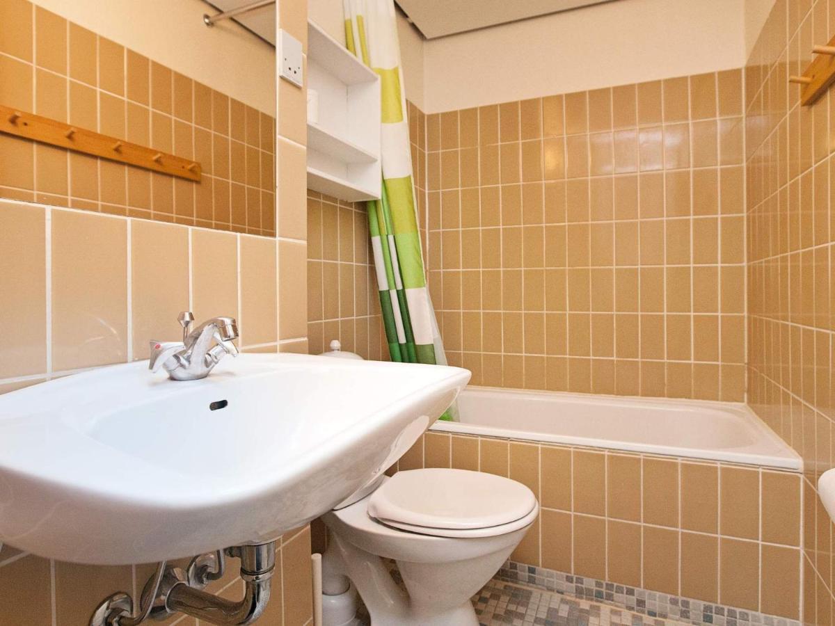 6 Person Holiday Home On A Holiday Park In Фанё Экстерьер фото